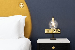 The Waldorf Hilton, London