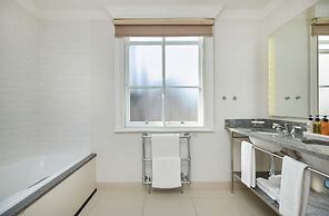 The Waldorf Hilton, London