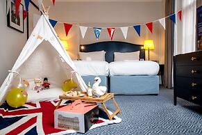 The Waldorf Hilton, London