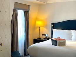 The Waldorf Hilton, London