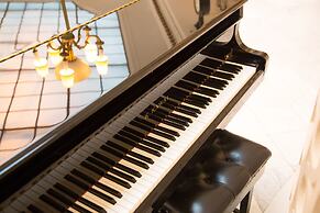 The Waldorf Hilton, London