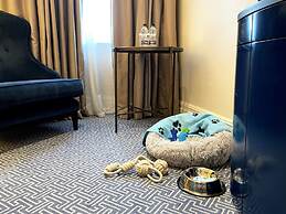 The Waldorf Hilton, London