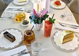 The Waldorf Hilton, London