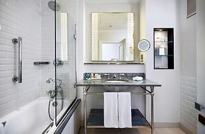 The Waldorf Hilton, London