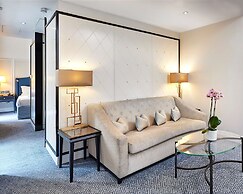 The Waldorf Hilton, London