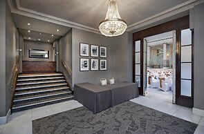 The Waldorf Hilton, London