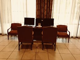 Holiday Inn & Suites Pittsfield-Berkshires by IHG