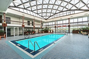 Holiday Inn & Suites Pittsfield-Berkshires by IHG