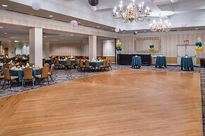 Holiday Inn & Suites Pittsfield-Berkshires by IHG