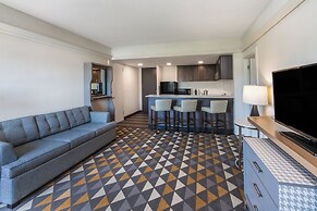 Holiday Inn & Suites Pittsfield-Berkshires by IHG