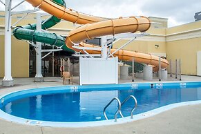 Quality Inn & Suites Palm Island Indoor Waterpark