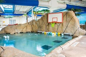 Quality Inn & Suites Palm Island Indoor Waterpark