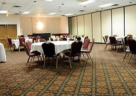 Quality Inn & Suites Palm Island Indoor Waterpark