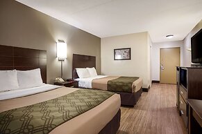 Econo Lodge Darien Lakes