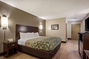 Econo Lodge Darien Lakes