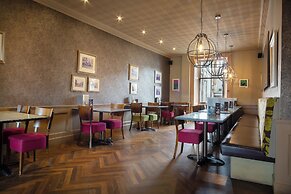 The Tontine Hotel