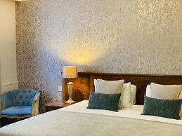 The Tontine Hotel