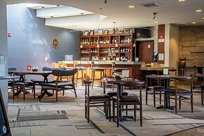 Four Points by Sheraton Ventura Harbor Resort