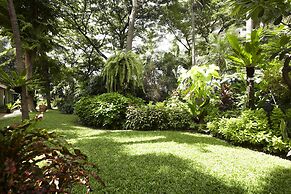 Anantara Riverside Bangkok Resort