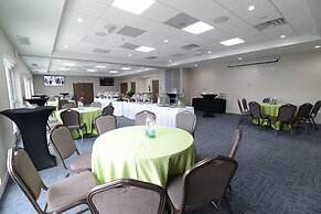 Holiday Inn Express & Suites Chicago North Shore - Niles by IHG
