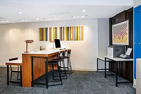 Holiday Inn Express & Suites Chicago North Shore - Niles by IHG