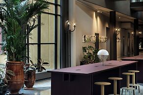 Hagastrand, Autograph Collection