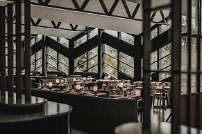 Hagastrand, Autograph Collection