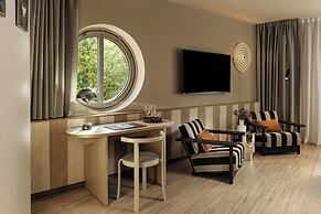 Hagastrand, Autograph Collection