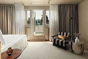 Hagastrand, Autograph Collection