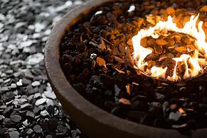 Hotel Renovo Des Moines Urbandale,Tapestry Collection Hilton