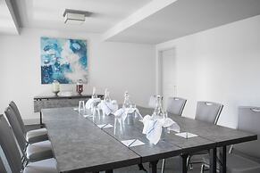 Hotel Renovo Des Moines Urbandale,Tapestry Collection Hilton