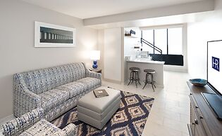 Hotel Renovo Des Moines Urbandale,Tapestry Collection Hilton