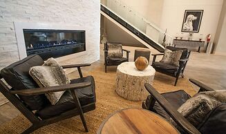 Hotel Renovo Des Moines Urbandale,Tapestry Collection Hilton