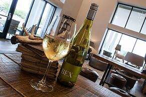 Hotel Renovo Des Moines Urbandale,Tapestry Collection Hilton