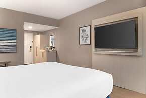 Radisson Plaza Hotel at Kalamazoo Center