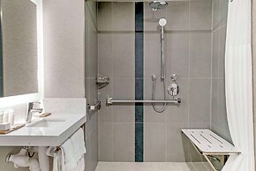 Radisson Plaza Hotel & Suites Kalamazoo