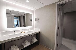 Radisson Plaza Hotel at Kalamazoo Center