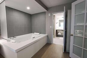 Radisson Plaza Hotel at Kalamazoo Center