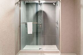 Radisson Plaza Hotel & Suites Kalamazoo