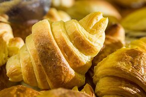 Holiday Inn Lisbon by IHG