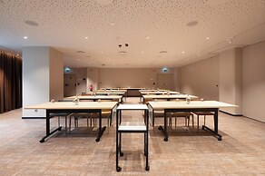 Holiday Inn Lisbon by IHG