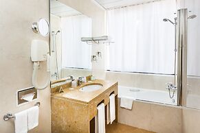 Holiday Inn Lisbon by IHG