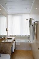 Holiday Inn Lisbon by IHG