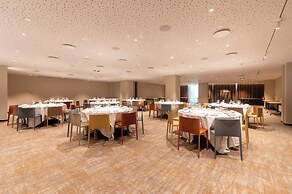 Holiday Inn Lisbon by IHG