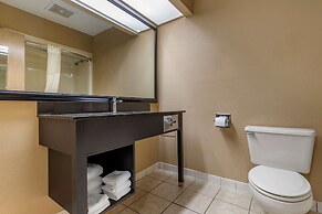Quality Inn & Suites Ft. Jackson Maingate