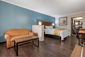 Quality Inn & Suites Ft. Jackson Maingate