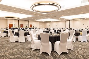 DoubleTree by Hilton Austin, MN