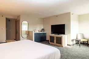 DoubleTree by Hilton Austin, MN