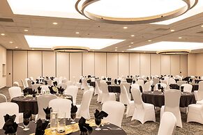 DoubleTree by Hilton Austin, MN