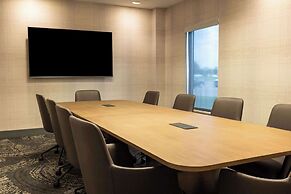 DoubleTree by Hilton Austin, MN